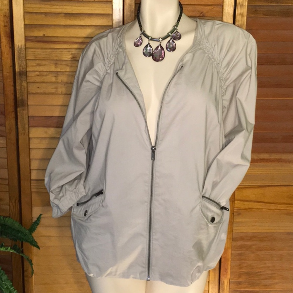 Nice Lite Beige jacket for those Chilly Nights.
